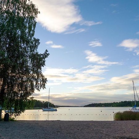 Vita Grindarna / Djuroe Havsbad Villa Djurhamn Kültér fotó