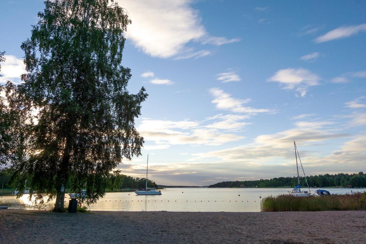 Vita Grindarna / Djuroe Havsbad Villa Djurhamn Kültér fotó