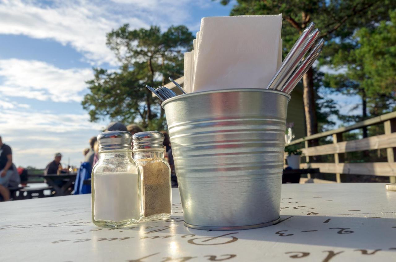 Vita Grindarna / Djuroe Havsbad Villa Djurhamn Kültér fotó