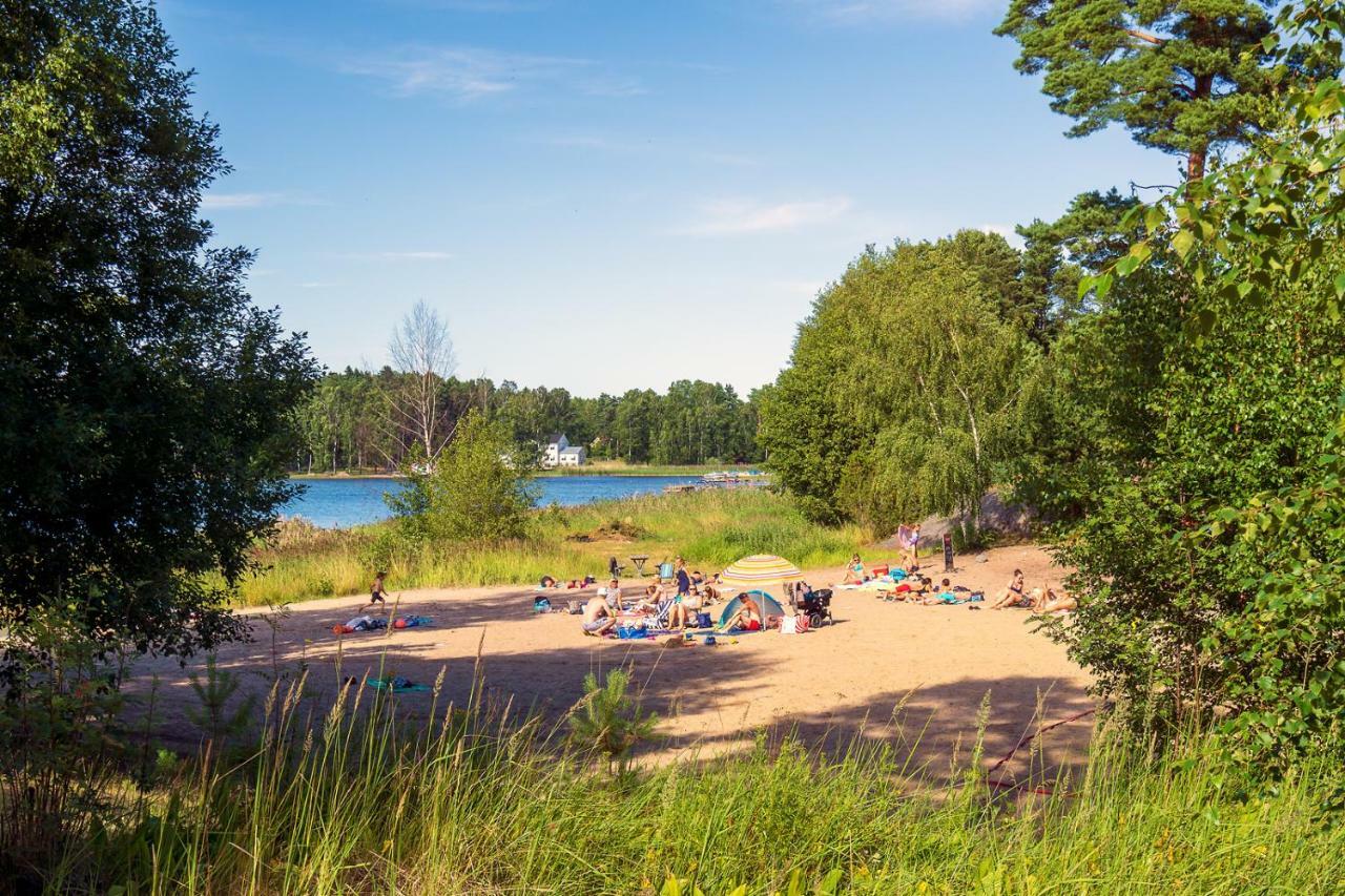 Vita Grindarna / Djuroe Havsbad Villa Djurhamn Kültér fotó